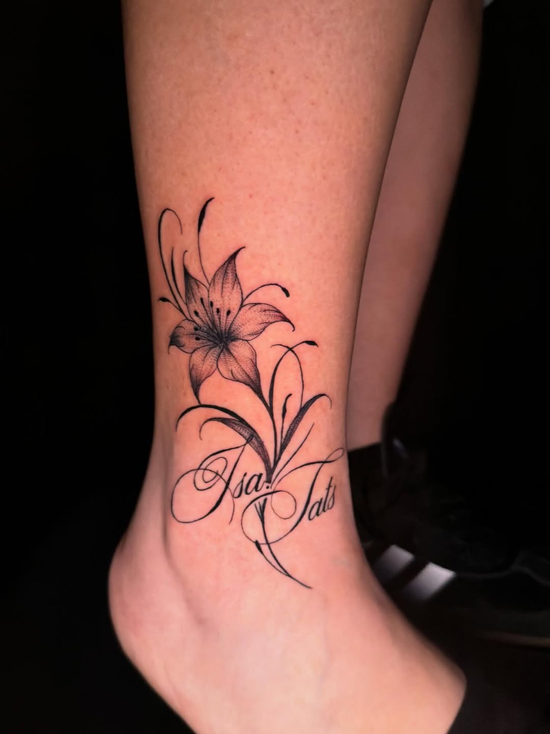 Tattoo by @isa.tats — fine_line, lettering_script