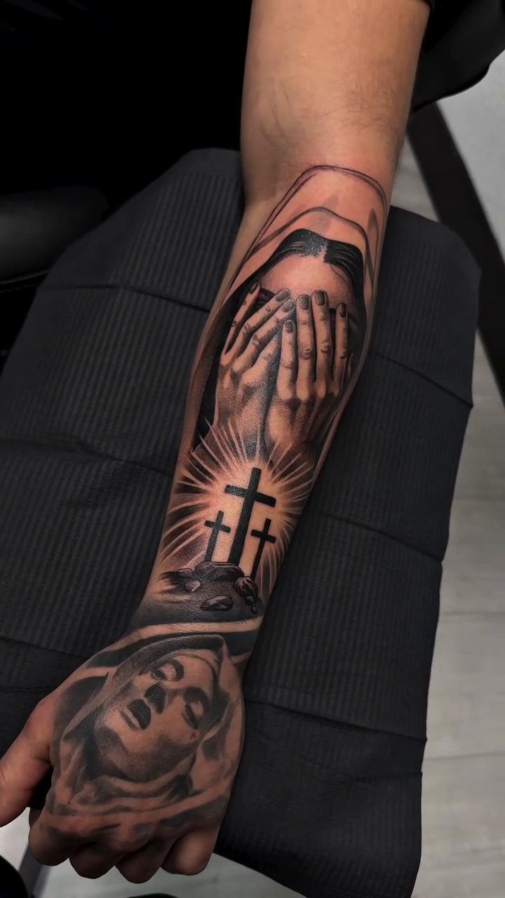Tattoo by @jiannatattoos — black_and_grey, realism