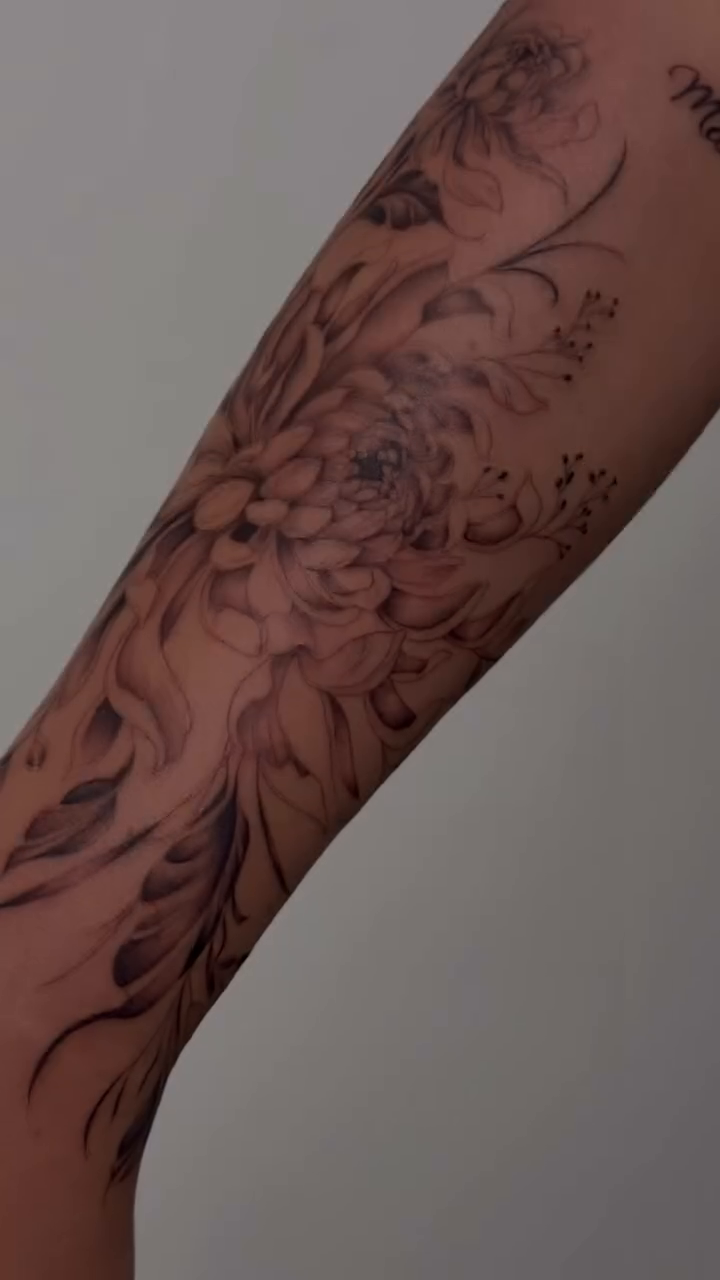 Tattoo by @cvssandra.art — realism, black_and_grey
