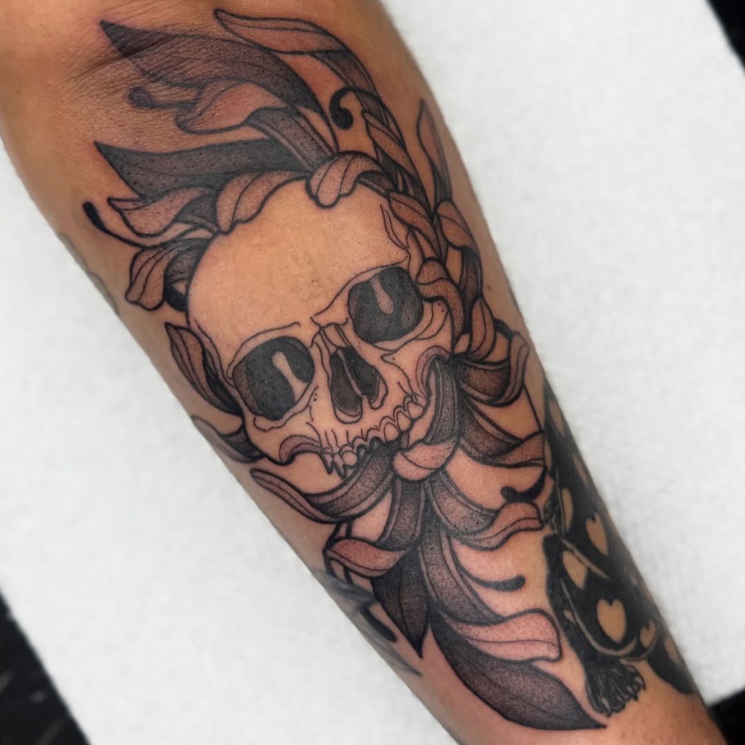 Tattoo by @inkbyjordant — blackwork