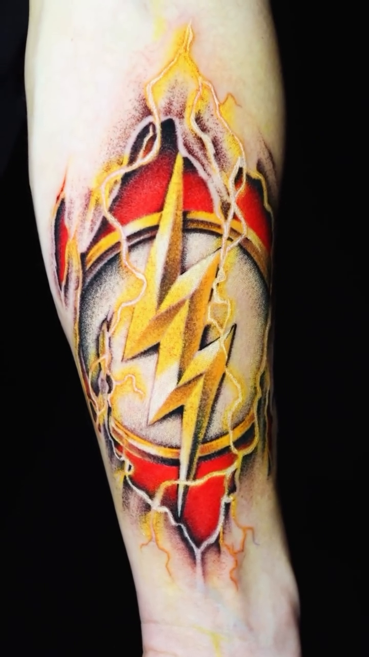 Tattoo by @yoshi.theink β trash_polka