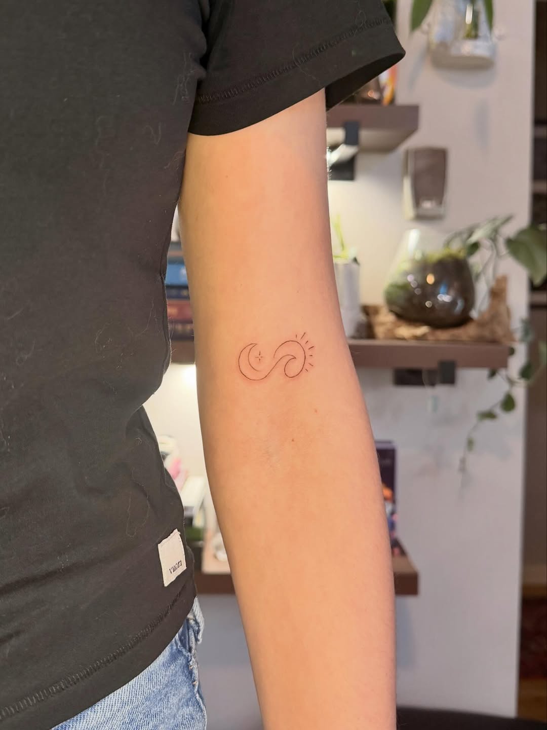 Tattoo by @artfully.adria — fine_line, minimalist