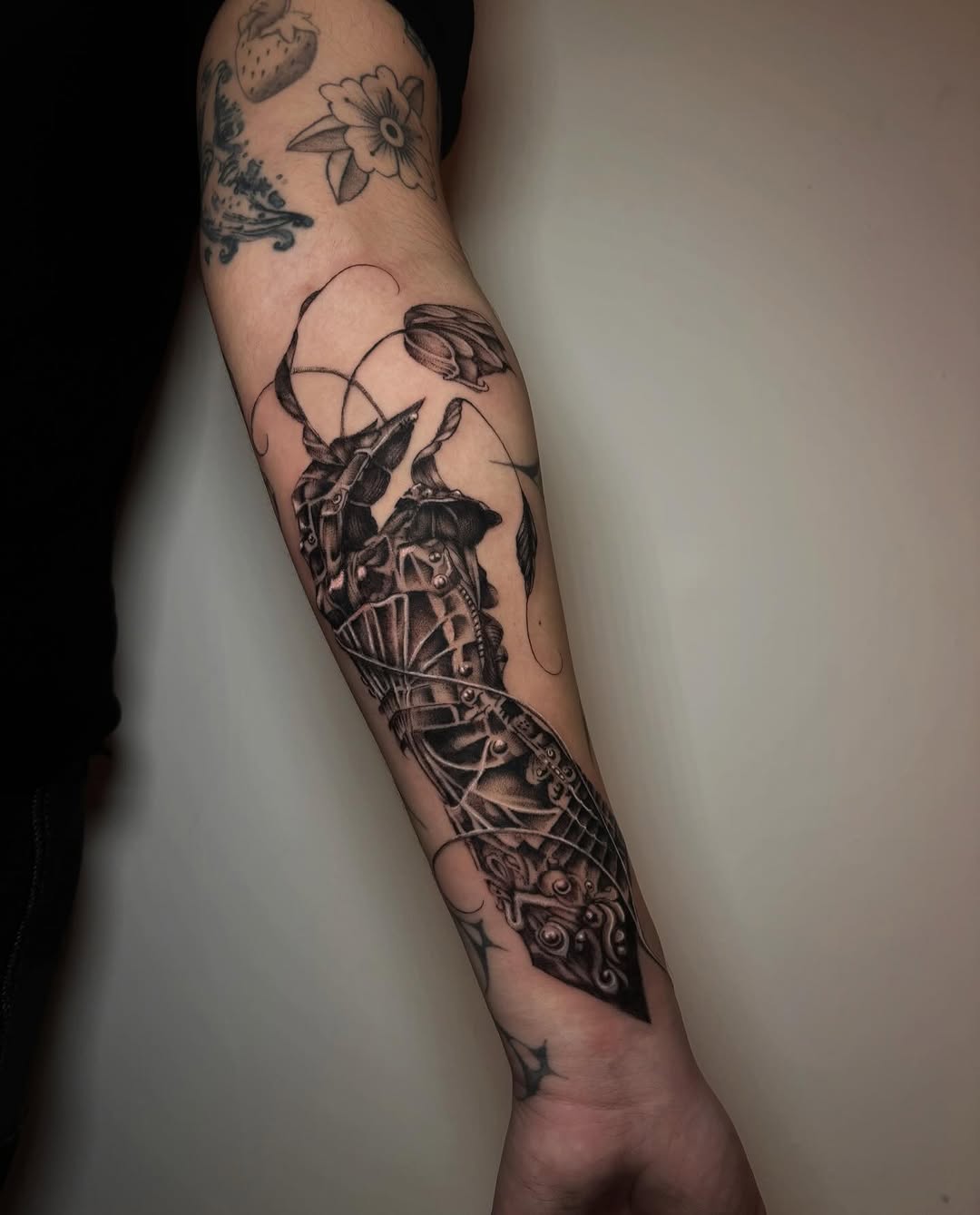 Tattoo by @liz.tattooz — blackwork, illustrative