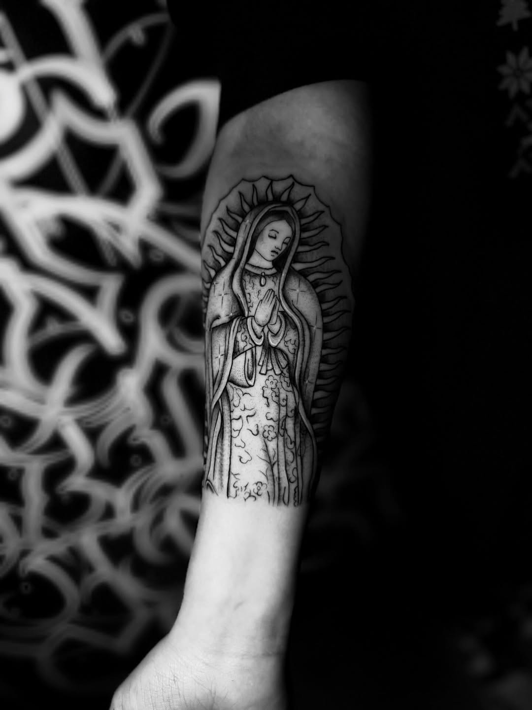 Tattoo by @g_ladyg โ black_and_grey