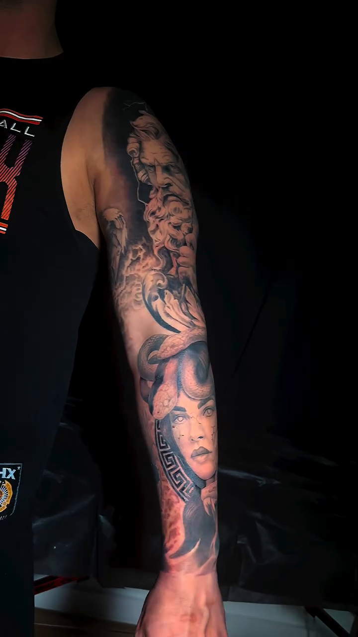 Tattoo by @dennisalejandrotattoos — japanese_irezumi, black_and_grey