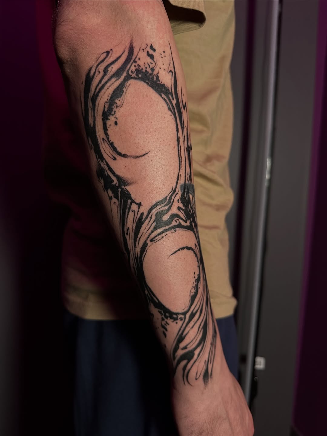 Tattoo by @mklvayne.tattoos โ blackwork, abstract