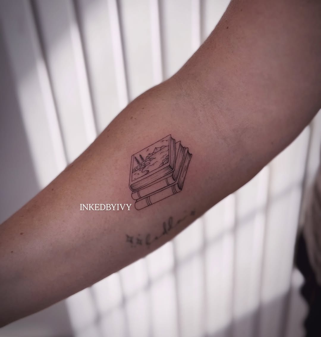 Tattoo by @inkedbyivy — fine_line, illustrative