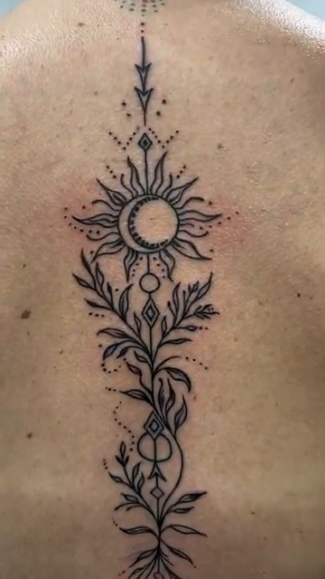 Tattoo by @red.ink_tattoo_pirineos — fine_line, geometric