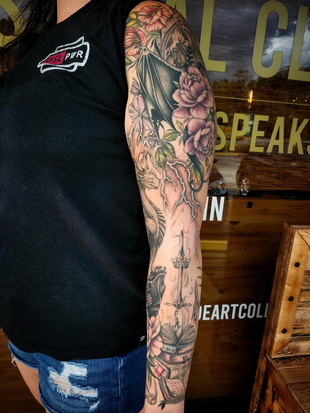Tattoo by @kz.tattoos — illustrative, realism