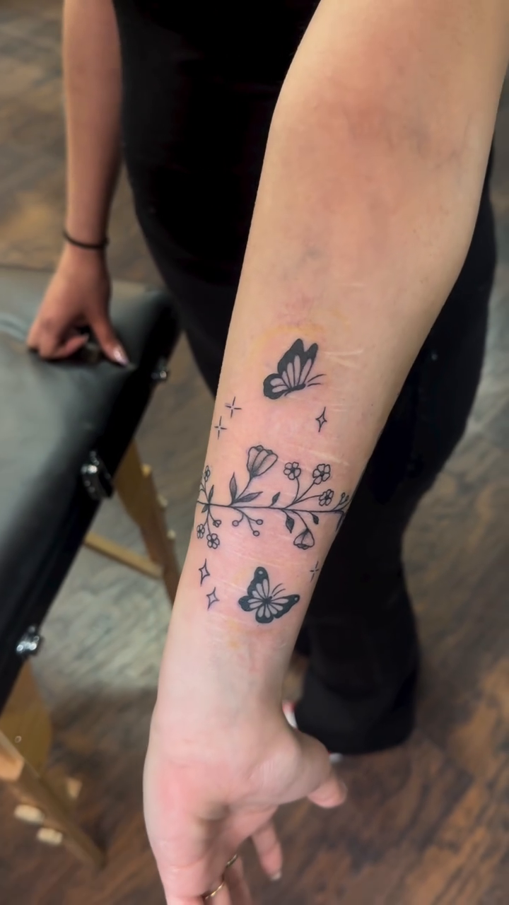 Tattoo by @missmollytattoos — fine_line