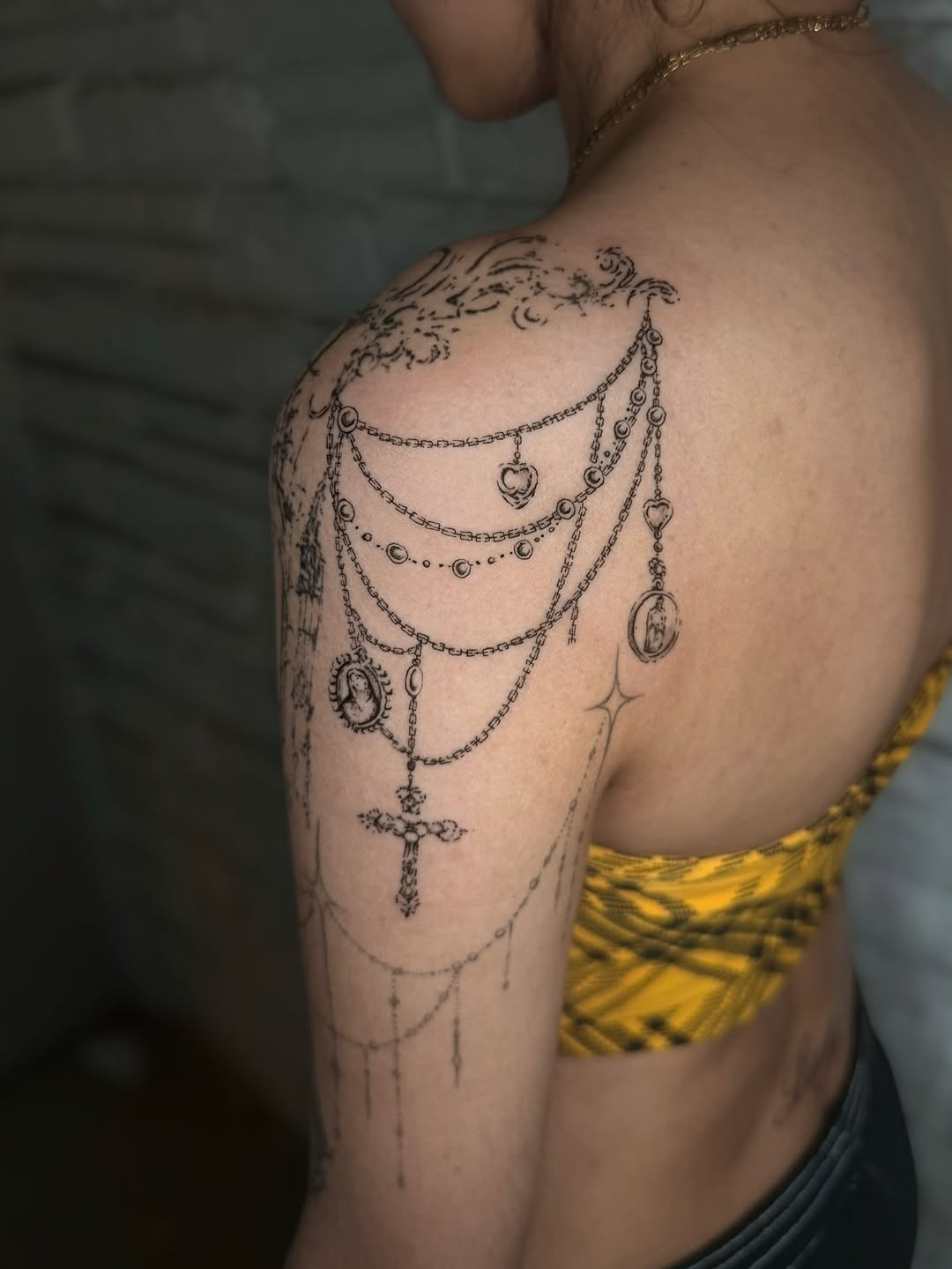 Tattoo by @luahills.tattoos — fine_line, ornamental