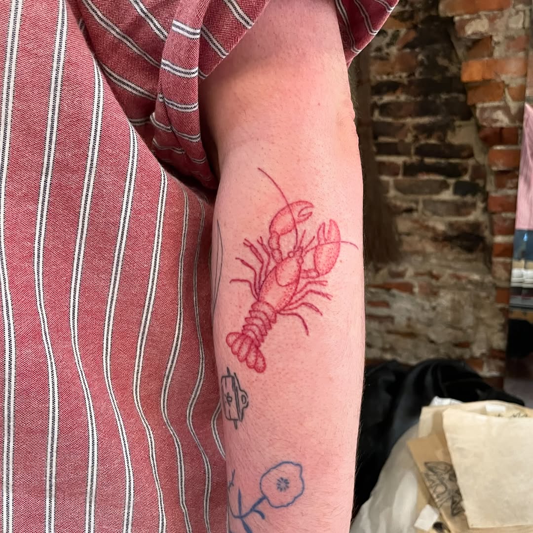 Tattoo by @roepoke — fine_line