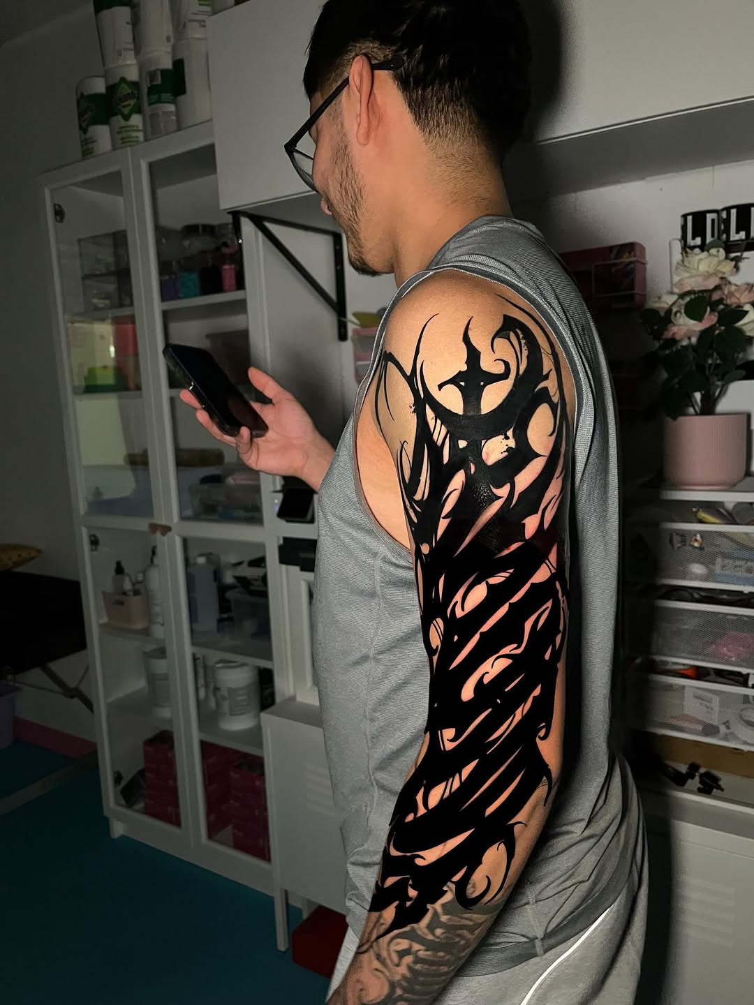 Tattoo by @art_gus_00 โ blackwork