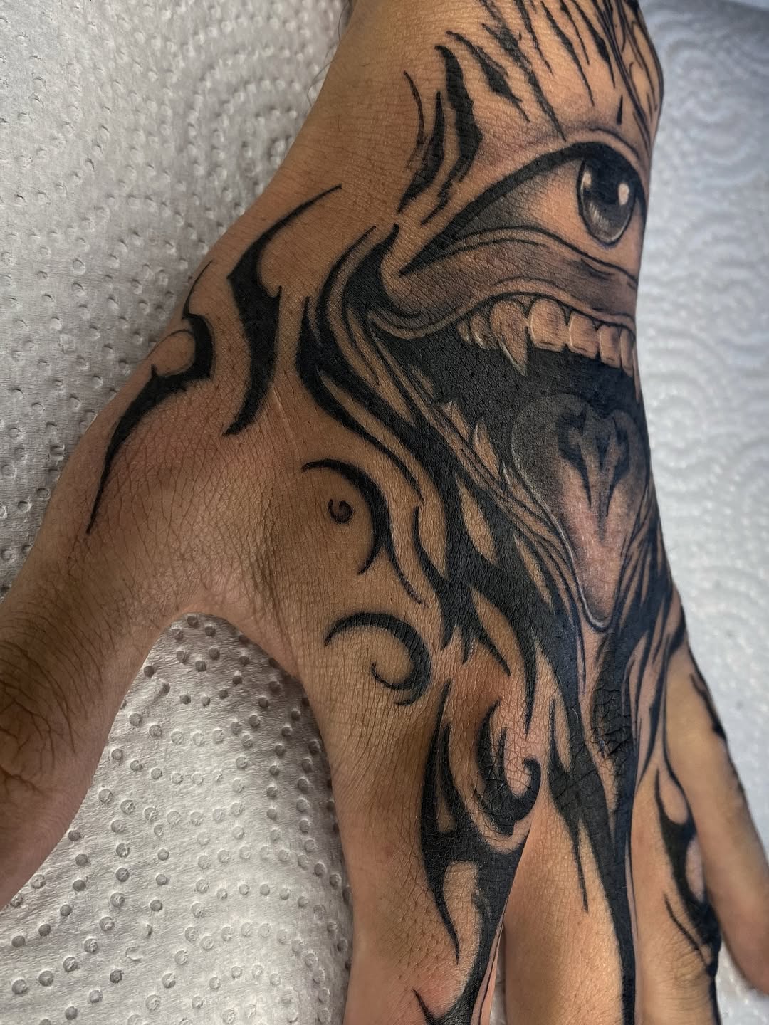 Tattoo by @garotodatatuagem β blackwork, tribal