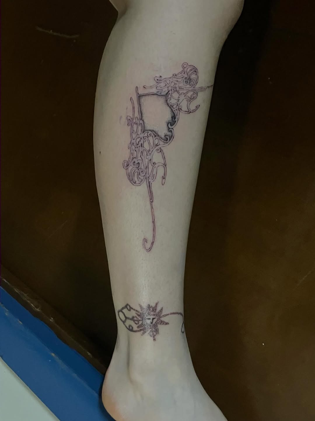 Tattoo by @sashkaciubara — fine_line