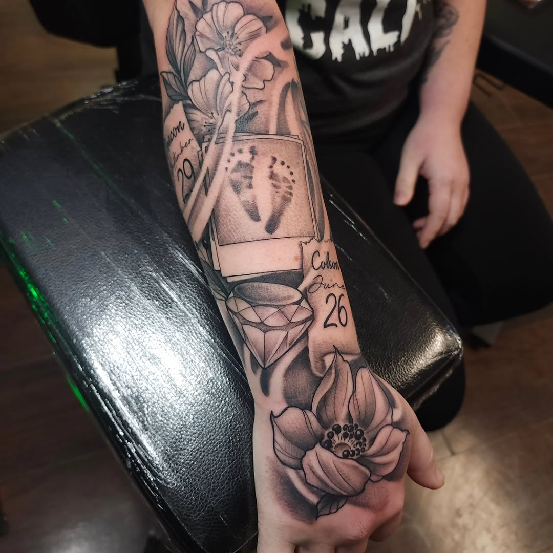 Tattoo by @tattoosbyski — black_and_grey, realism