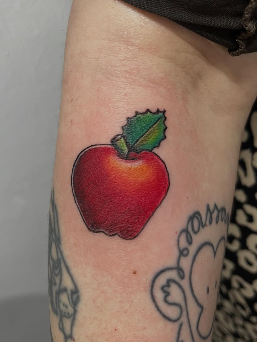 Tattoo by @red.ink_tattoo_pirineos — realism, fine_line