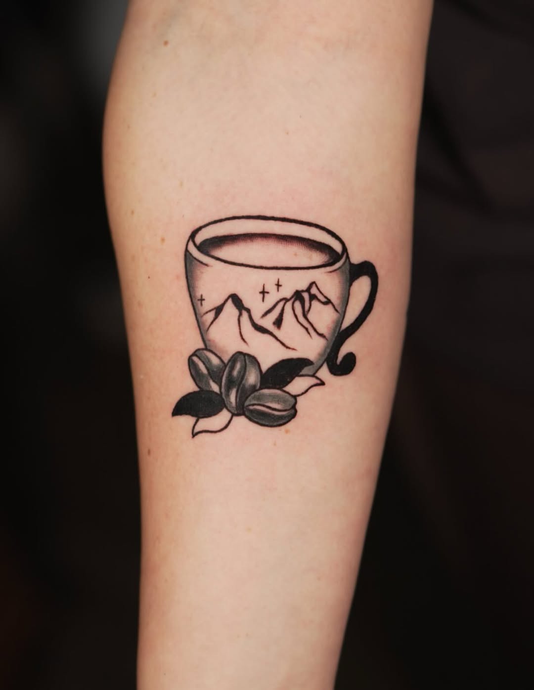 Tattoo by @ellaritattoos โ illustrative, black_and_grey