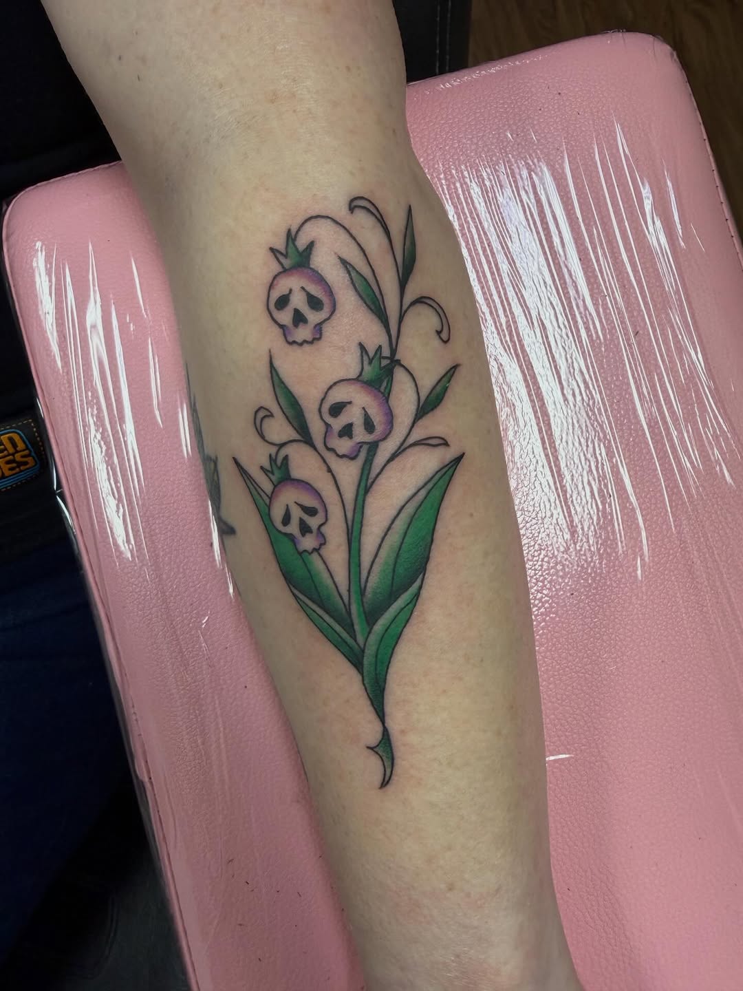 Tattoo by @kennacat_tattoos — illustrative, new_school