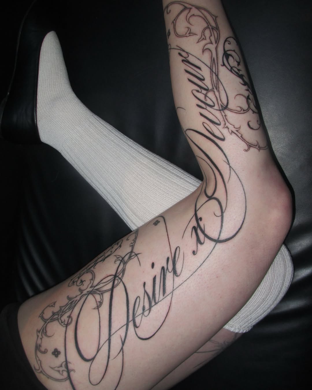 Tattoo by @sofia.tats โ lettering_script, illustrative