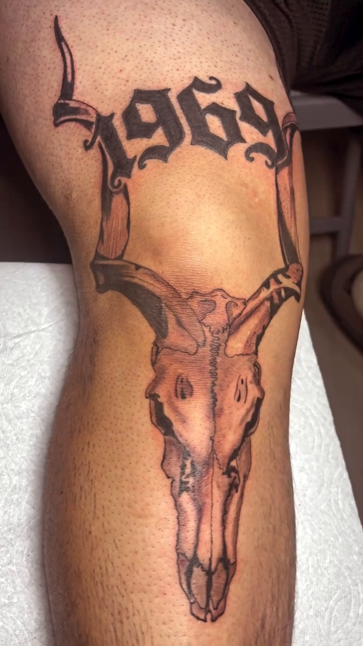 Tattoo by @alan__mxrtinez — black_and_grey, realism
