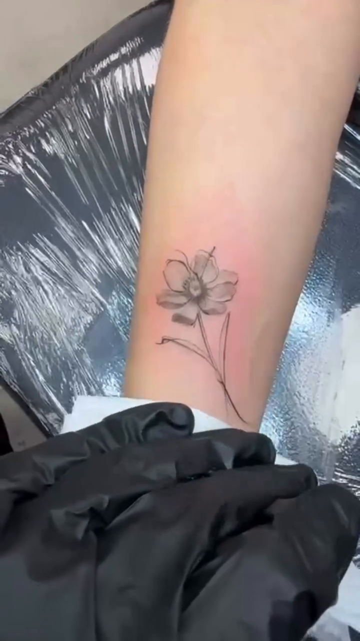 Tattoo by @catmorfin.tattoo — fine_line