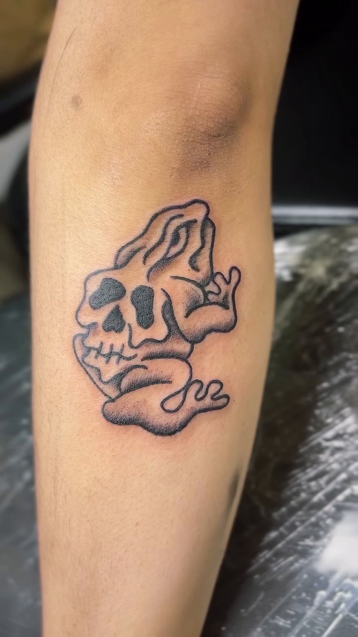 Tattoo by @toplisstattoos โ black_and_grey