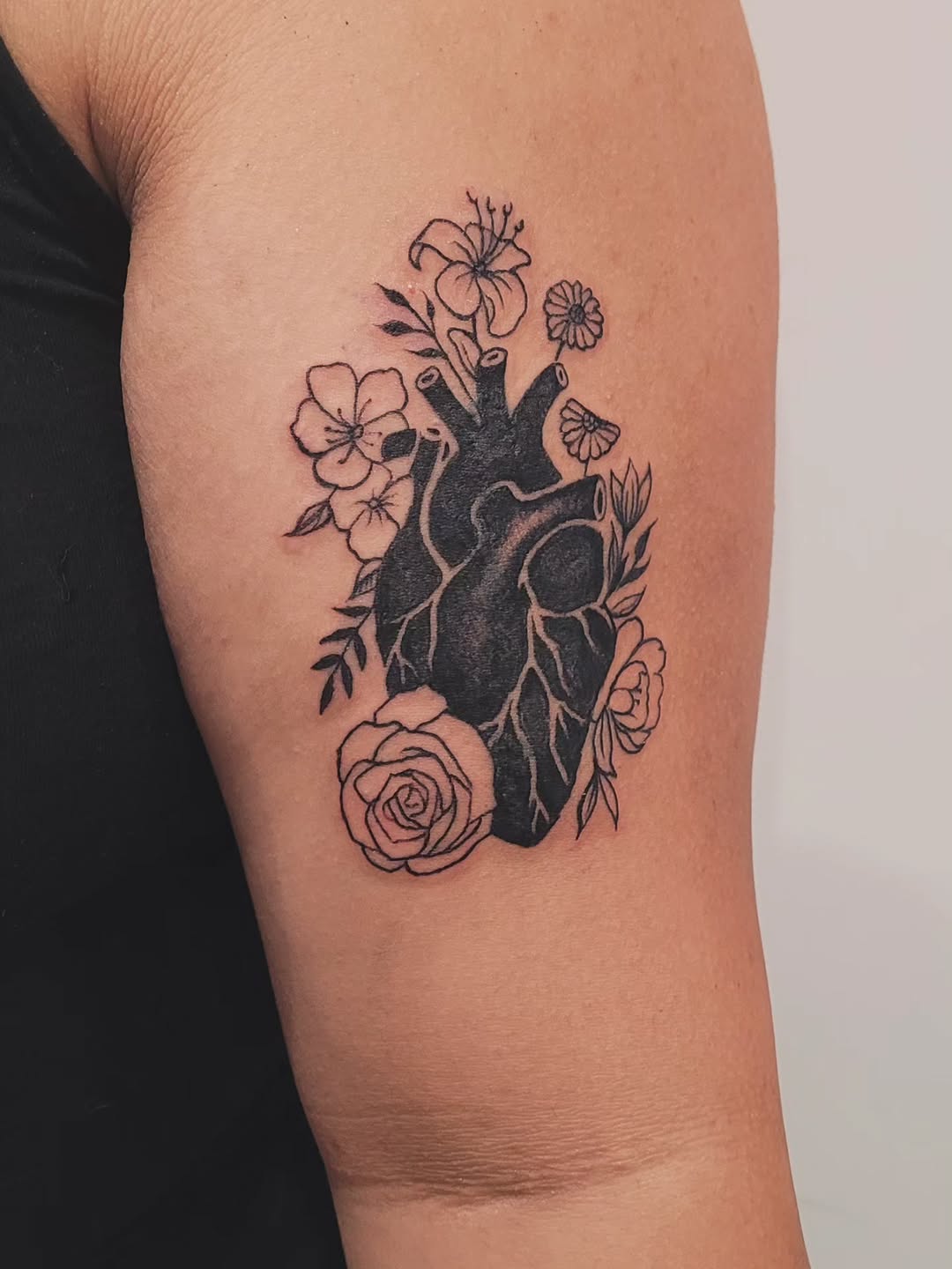 Tattoo by @infiniteink_tattoocollective — blackwork, fine_line
