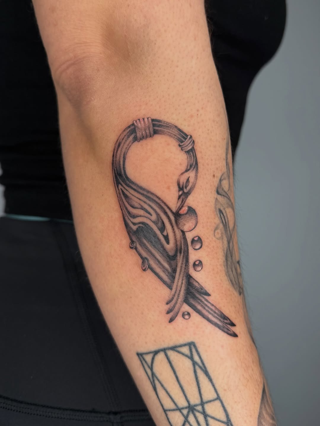Tattoo by @loorrnn — black_and_grey, ornamental