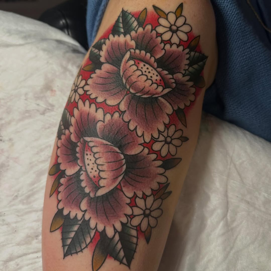 Tattoo by @jennitattoo โ american_traditional
