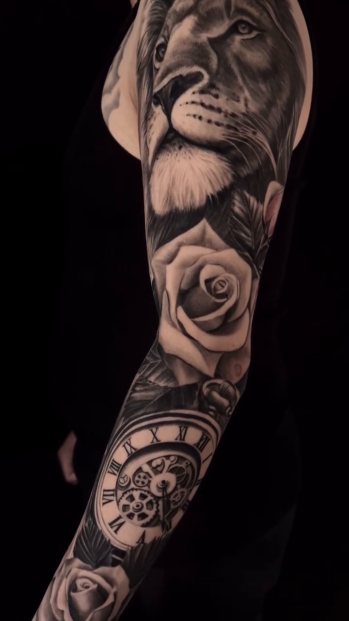Tattoo by @theinkedbylia — realism, black_and_grey