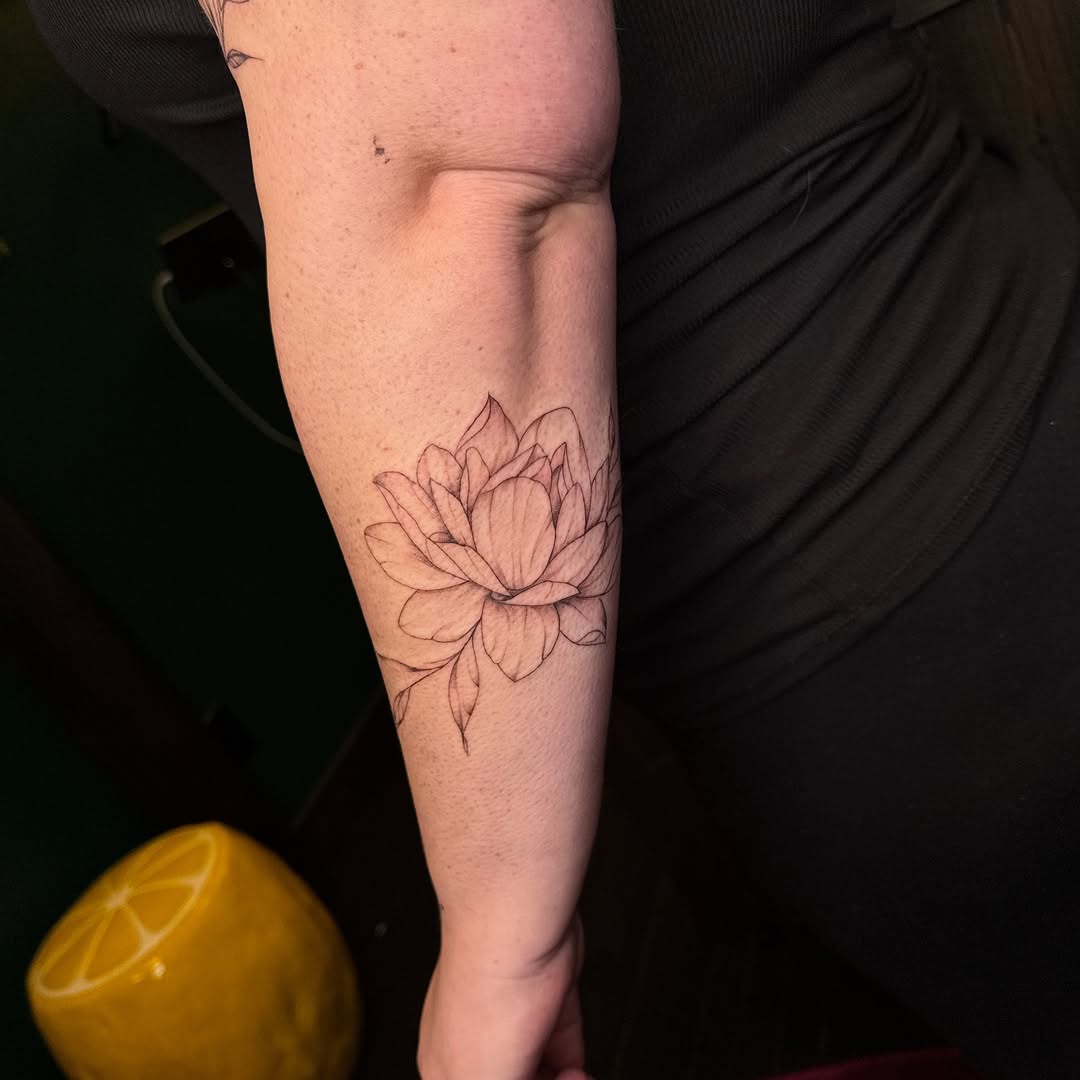Tattoo by @lemon_headz.studio — fine_line
