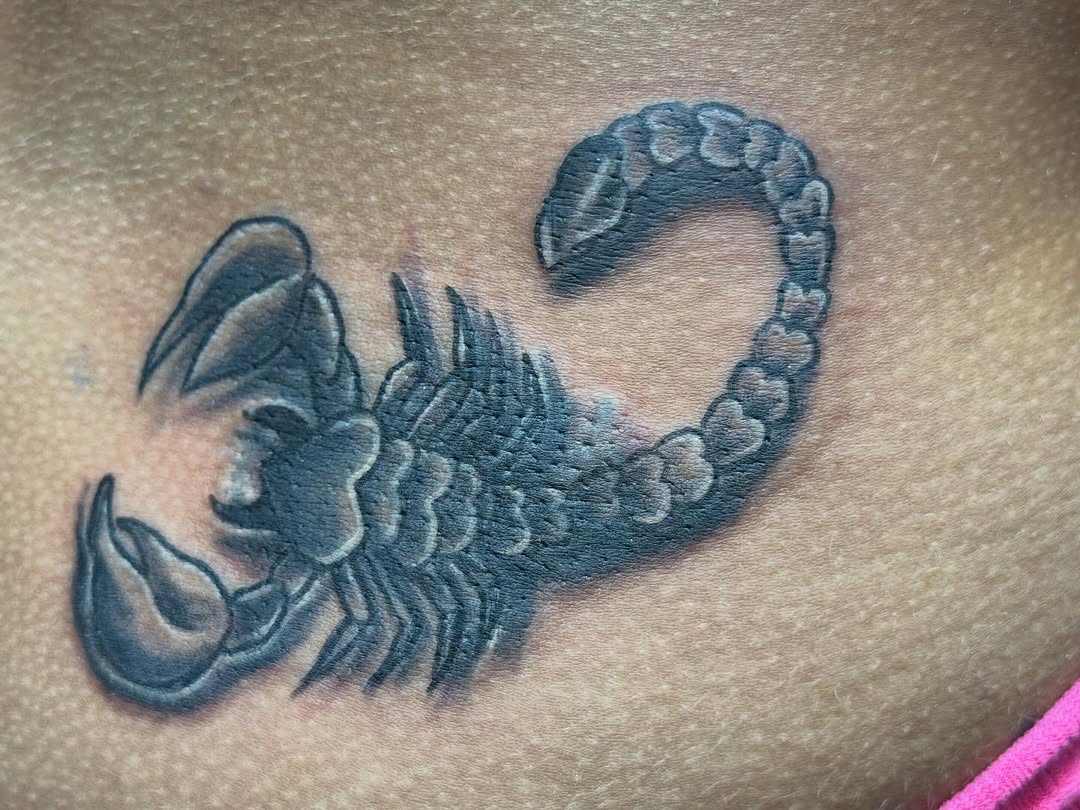 Tattoo by @lulutatt2s — black_and_grey, realism