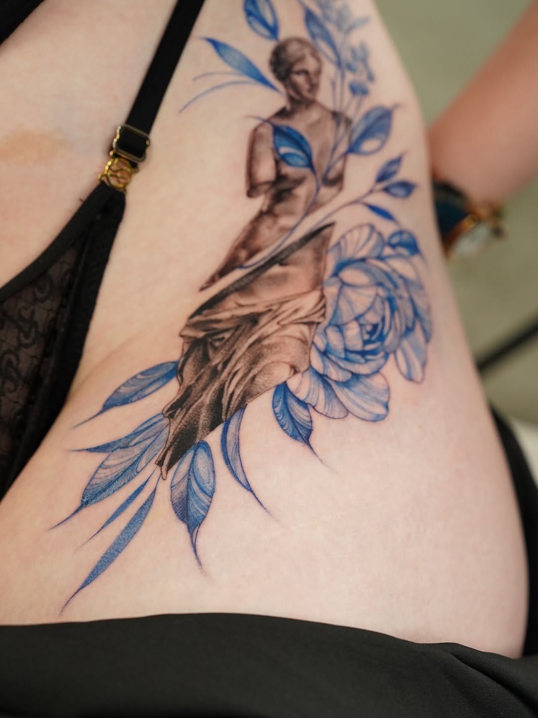 Tattoo by @tinnasole โ realism, fine_line