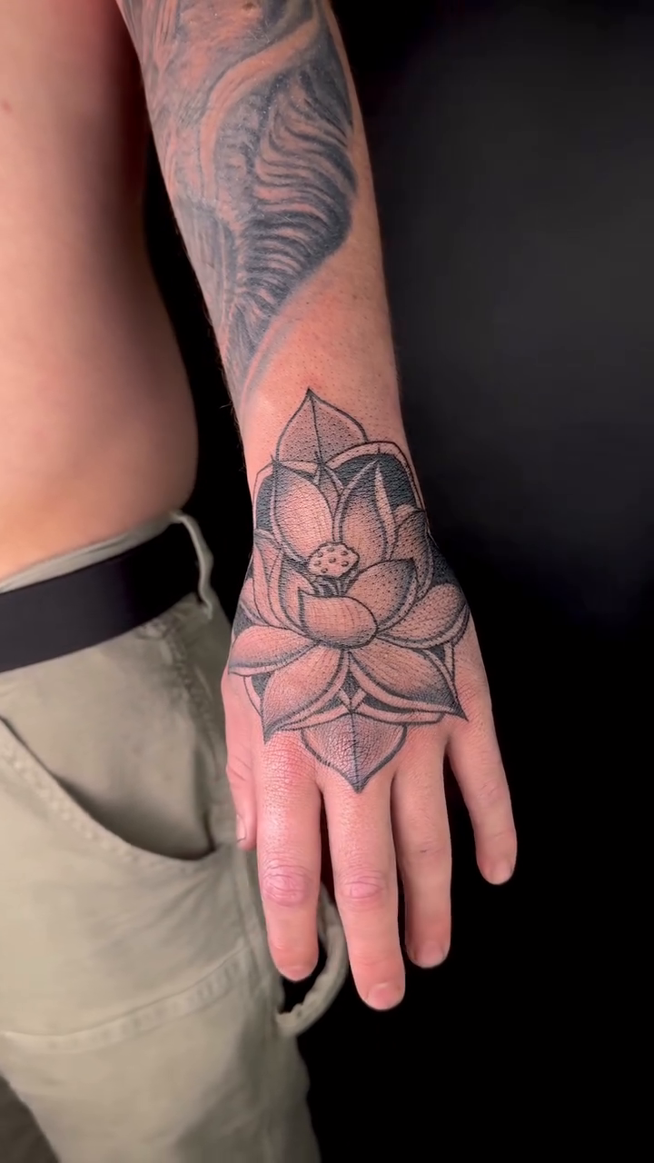 Tattoo by @seanmademeink — black_and_grey, fine_line