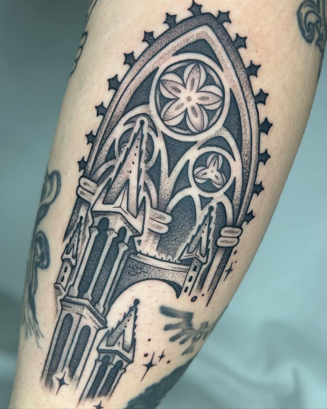 Tattoo by @cicadanymph — black_and_grey, geometric