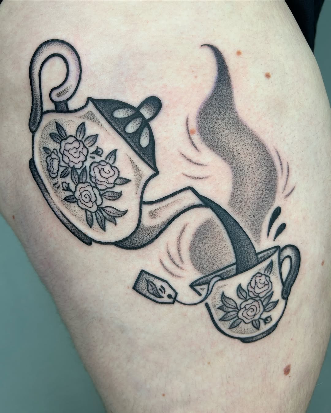 Tattoo by @cicadanymph — american_traditional, dotwork