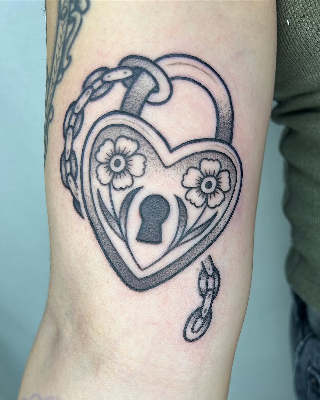 Tattoo by @cicadanymph — american_traditional, black_and_grey