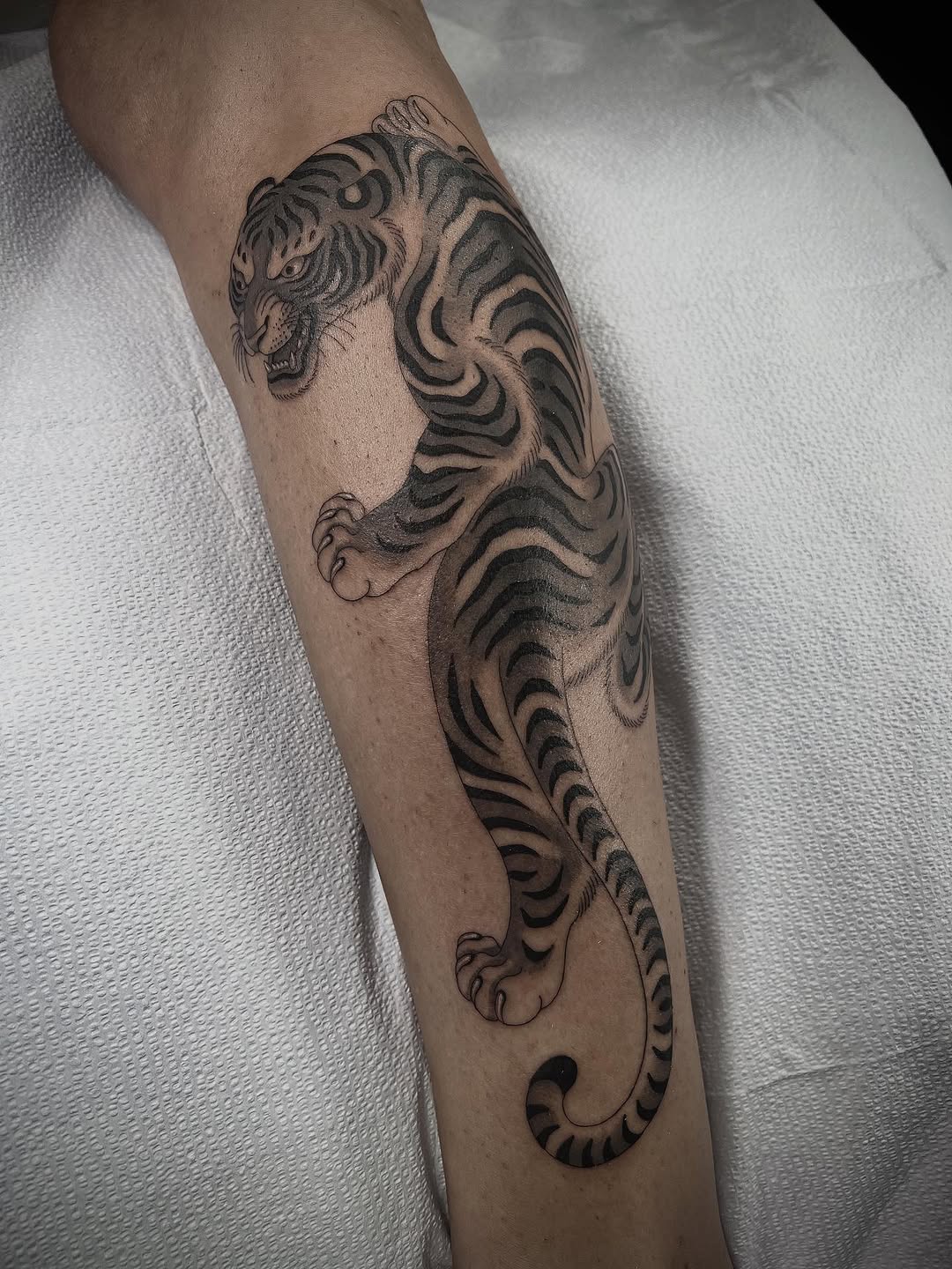 Tattoo by @linahsiaotattoo — japanese_irezumi, black_and_grey