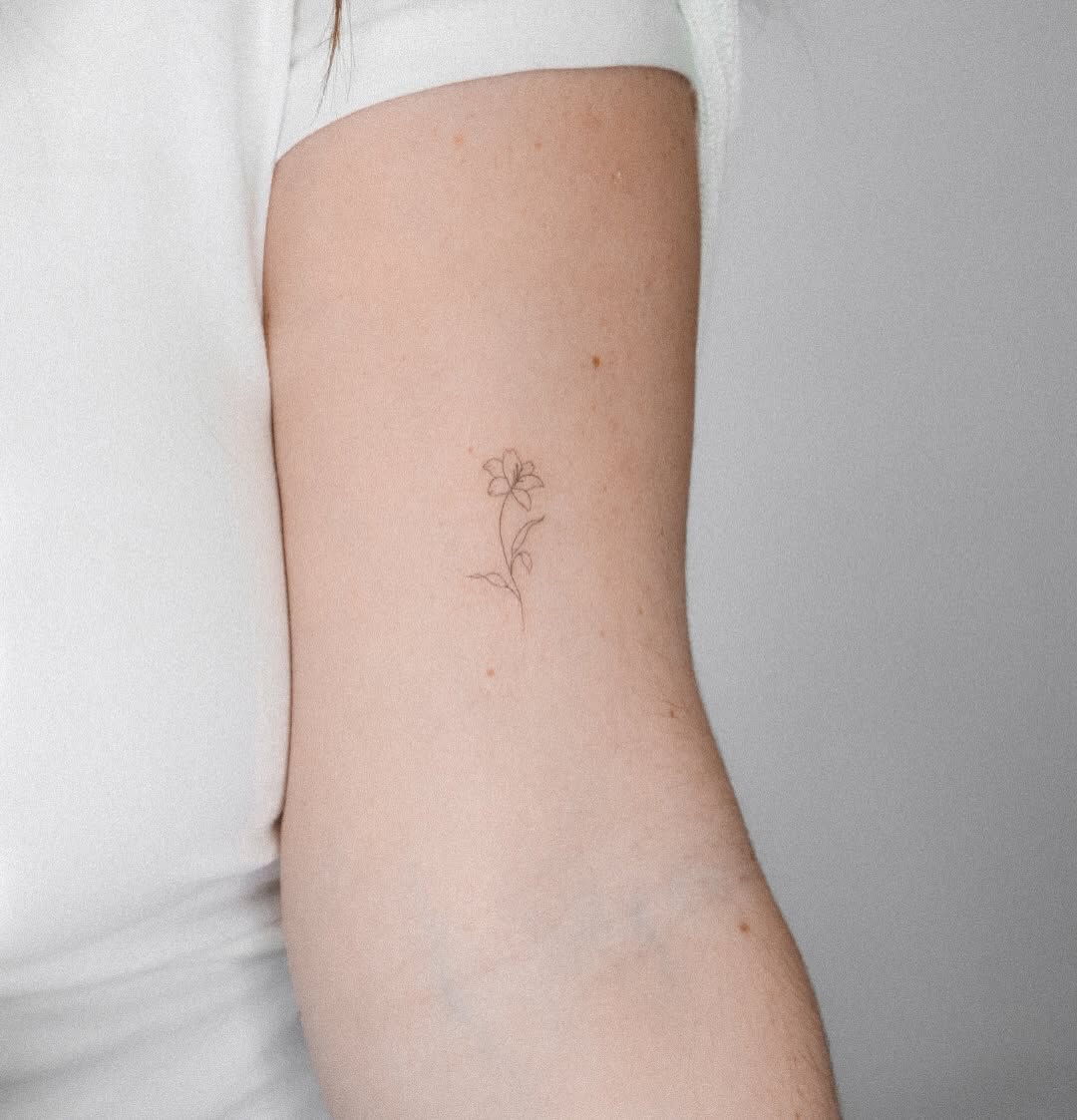 Tattoo by @cornu.tattoos β fine_line, minimalist