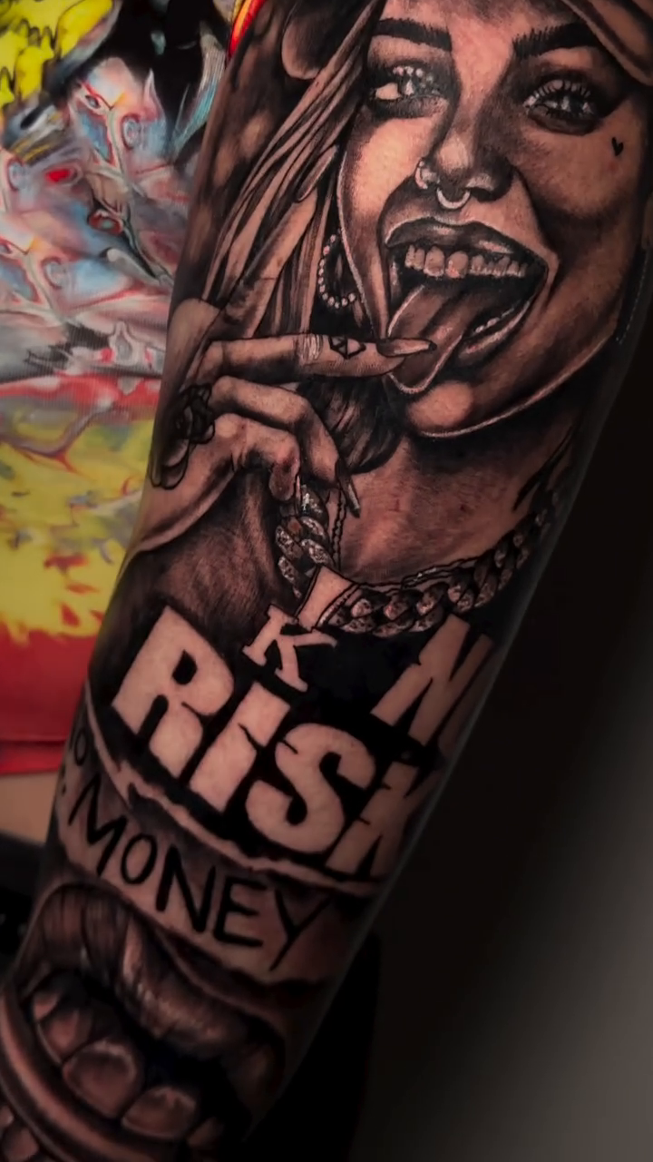 Tattoo by @patrisiatattoo — black_and_grey, realism