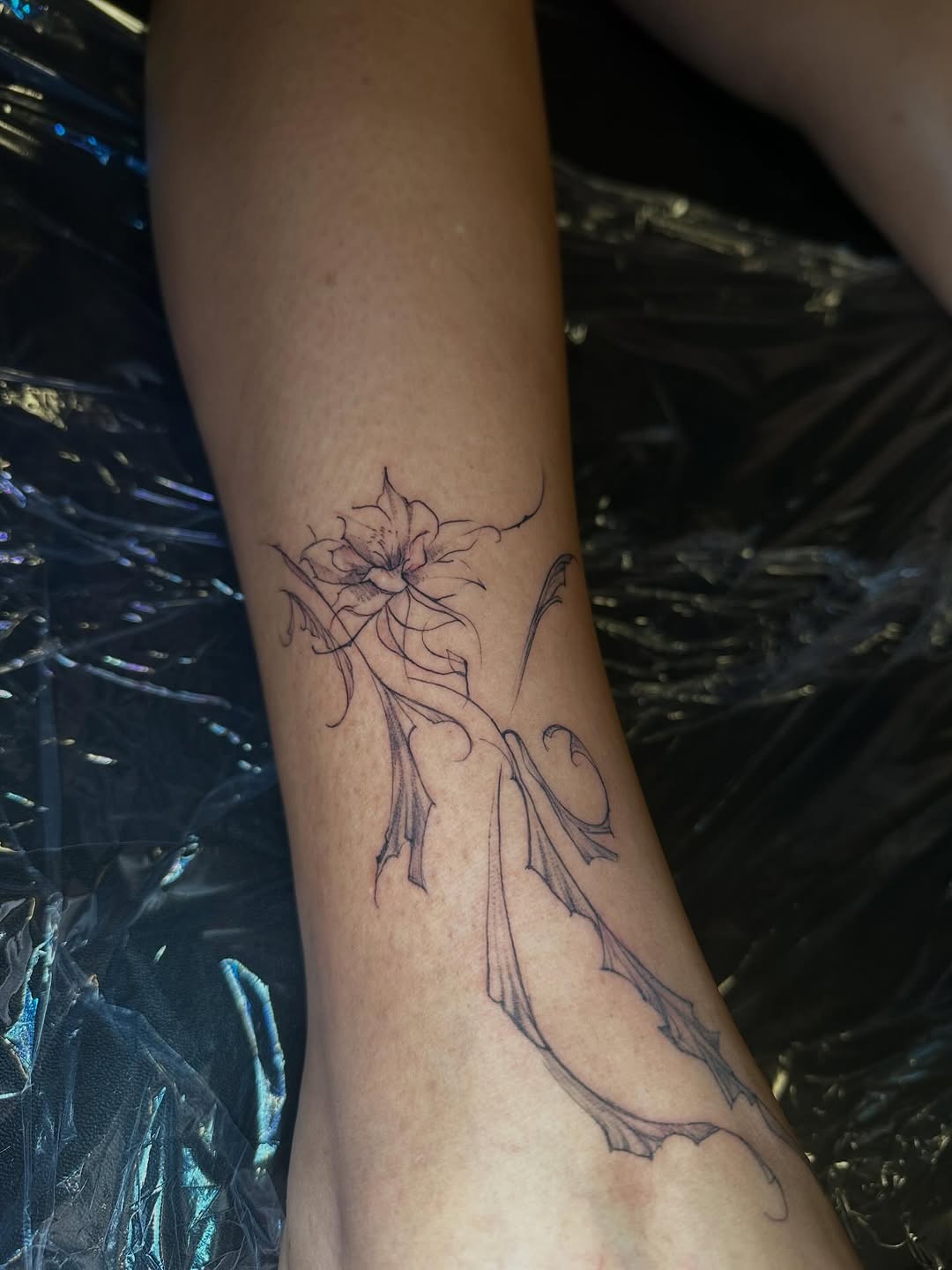 Tattoo by @vileinkzz — fine_line