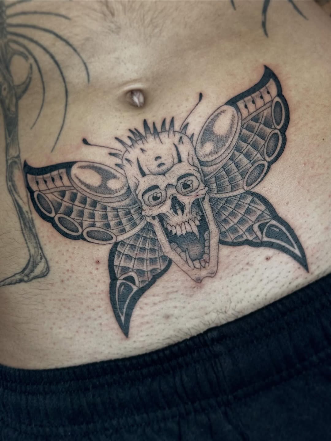 Tattoo by @lijxmachina — black_and_grey, dark_realism