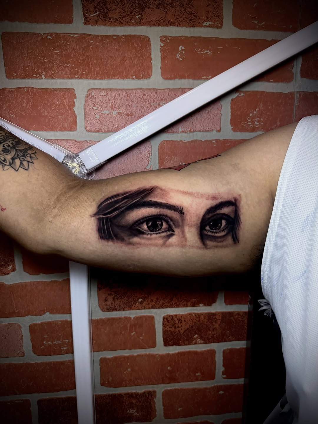 Tattoo by @elcalvo_tatto9 — realism, black_and_grey
