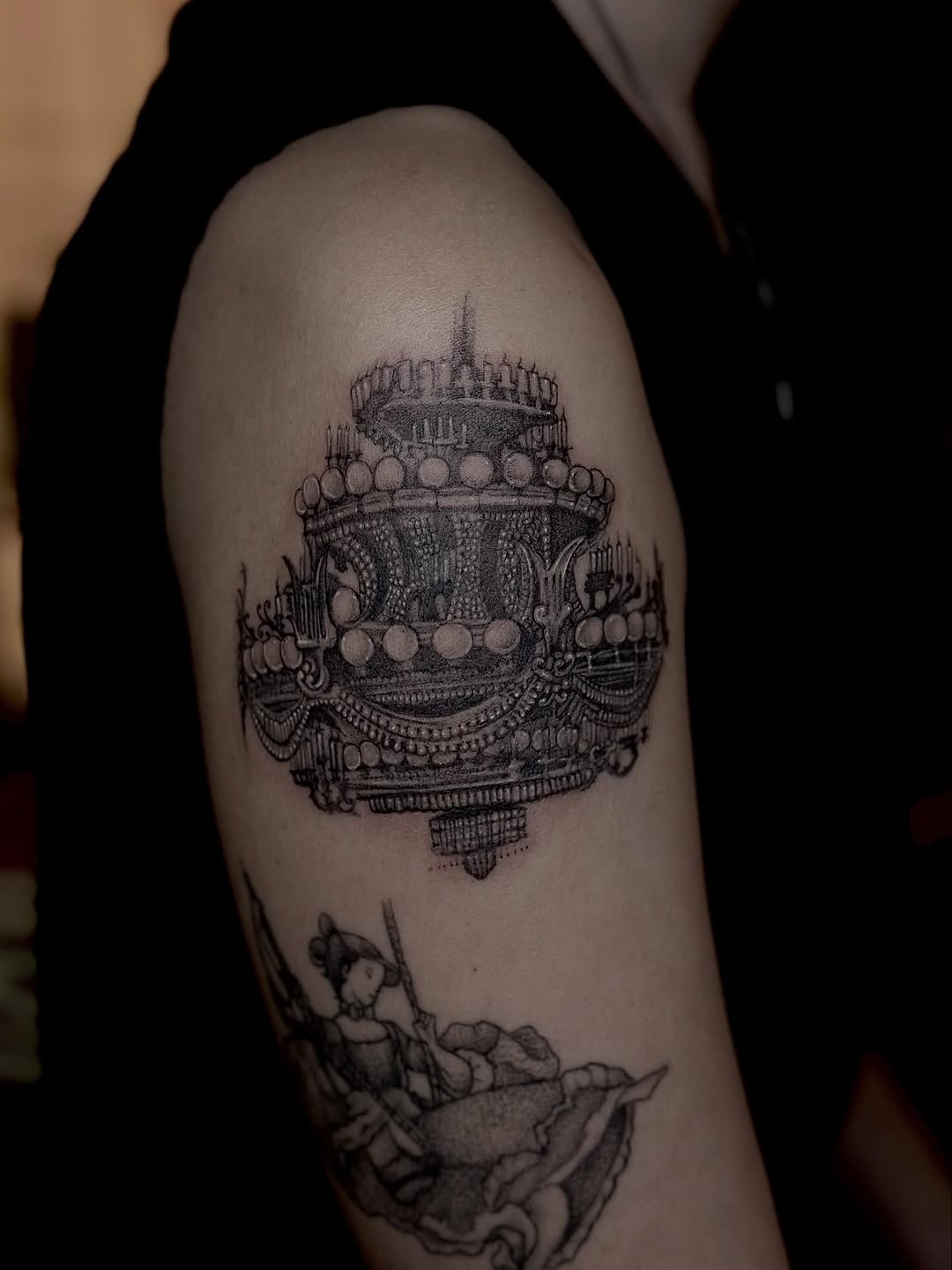 Tattoo by @chronicloving — black_and_grey