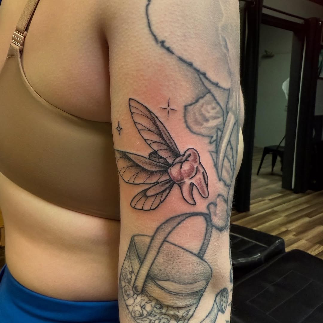 Tattoo by @jacieleetattoo โ black_and_grey