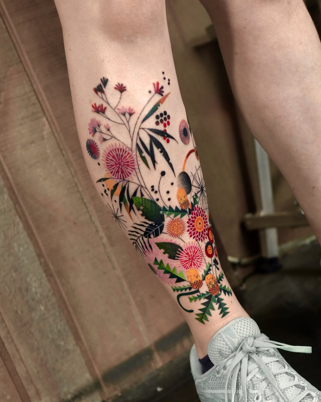 Tattoo by @hen_tattooer — watercolor, illustrative