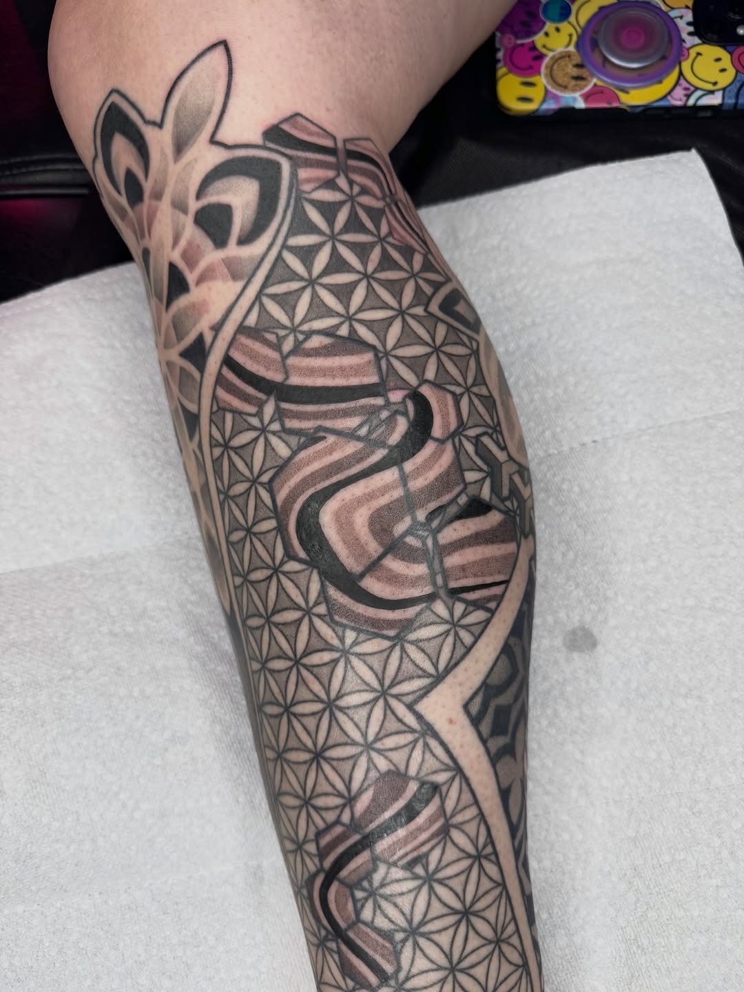 Tattoo by @shawndoestattoos โ geometric, black_and_grey