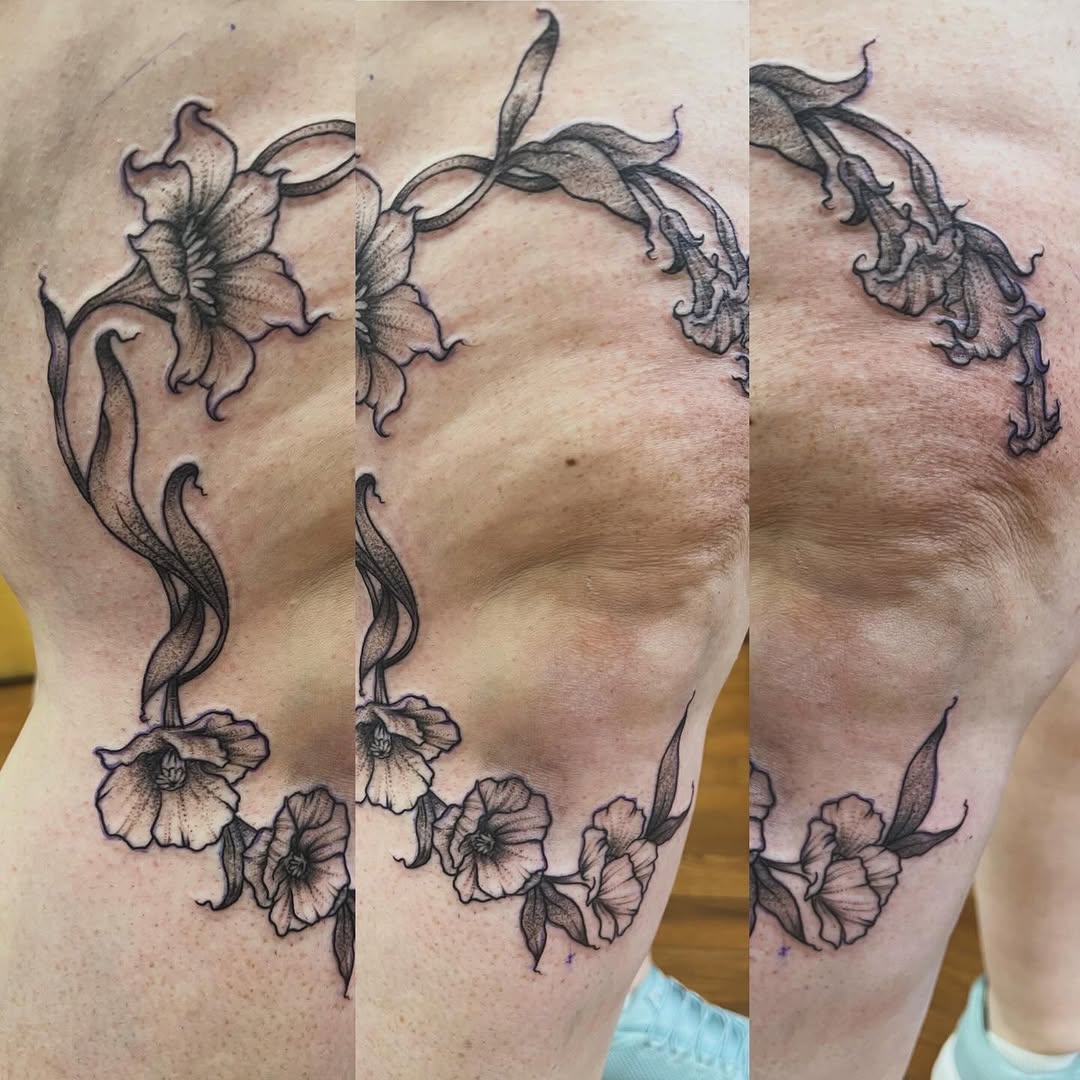Tattoo by @acampart — fine_line, black_and_grey
