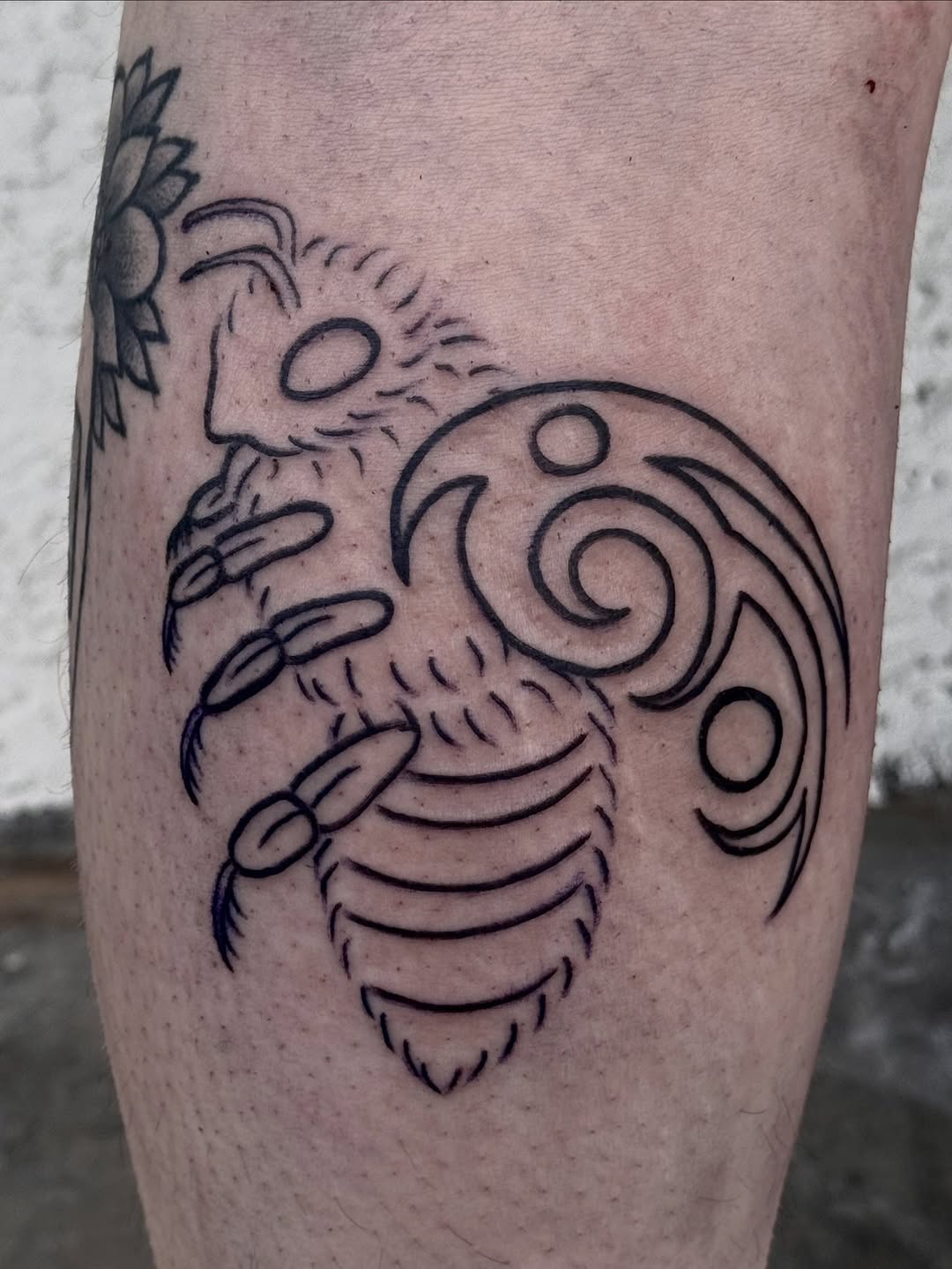 Tattoo by @splitshadetattoo — geometric